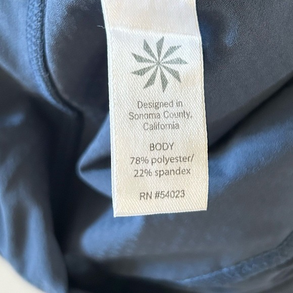 Athleta Blue Dobby Be Free Knicker Crop Capri Leggings pants size small - Picture 4 of 8